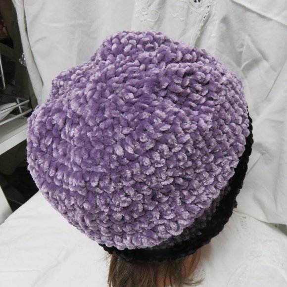 LUSCIOUS HAND CROCHETED HAT w REMOVABLE FLOWER - Picture 9 of 11